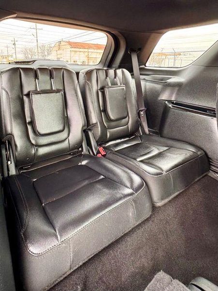 Used 2019 Ford Explorer XLTImage 17