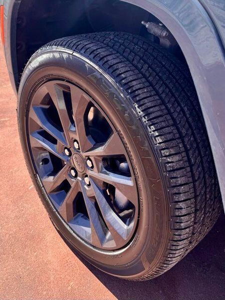 New 2026 Jeep Grand Cherokee L Limited Reserve 4x4Image 21