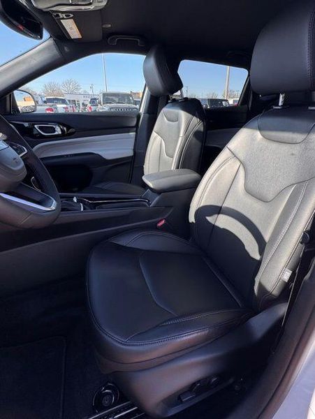 New 2026 Jeep Compass Limited 4x4Image 10