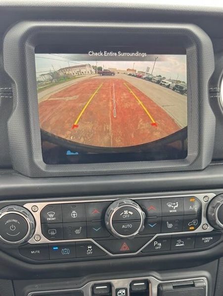 2023 Jeep Wrangler Sahara 4xe photo 16