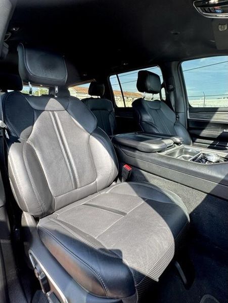 2022 Jeep Wagoneer Series IIIImage 14