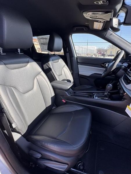 New 2026 Jeep Compass Limited 4x4Image 13