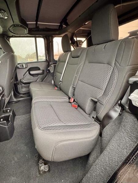 Used 2021 Jeep Wrangler Unlimited Image 11