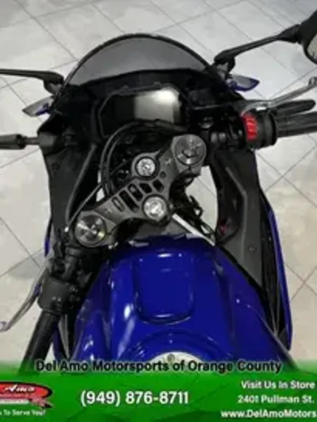 New 2025 Yamaha YZF-R3 ABS Image 7