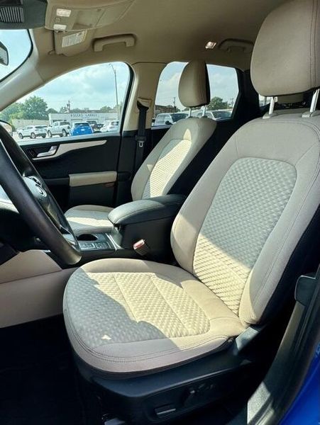 Used 2020 Ford Escape SEImage 12