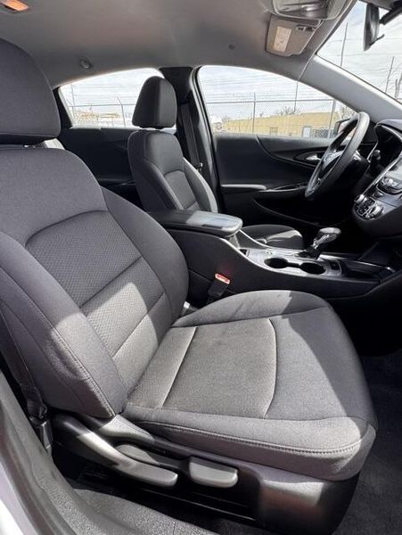 Used 2023 Chevrolet Malibu LTImage 11