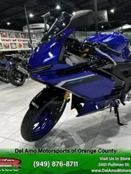 New 2025 Yamaha YZF-R3 ABS Image 4