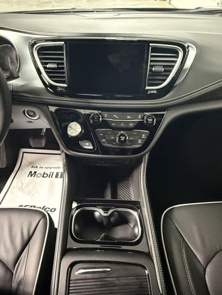 New 2026 Chrysler Pacifica LimitedImage 29
