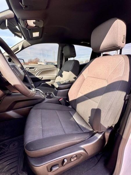 Used 2023 Chevrolet Colorado Work TruckImage 11