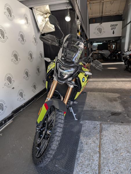 2025 BMW F900GS 