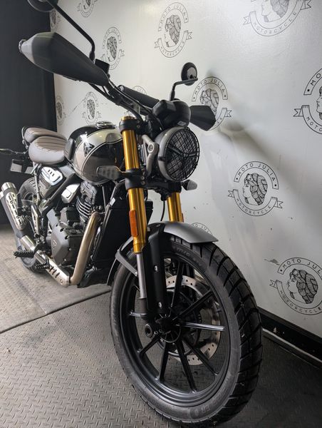 New 2025 Triumph SCRAMBLER 400X 