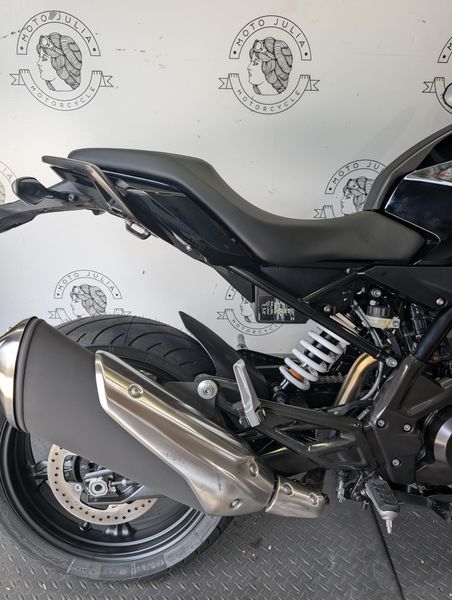 New 2025 BMW G 310 R 