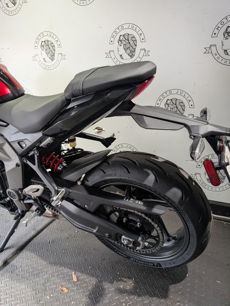 New 2025 Triumph DAYTONA 660 