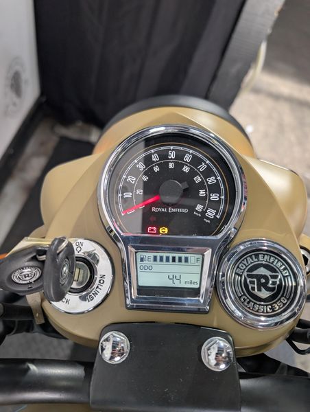 2024 Royal Enfield CLASSIC 350 