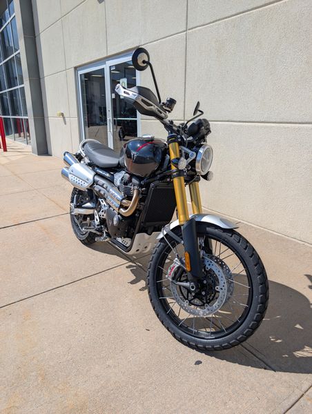 2025 Triumph SCRAMBLER 1200 XEImage 6