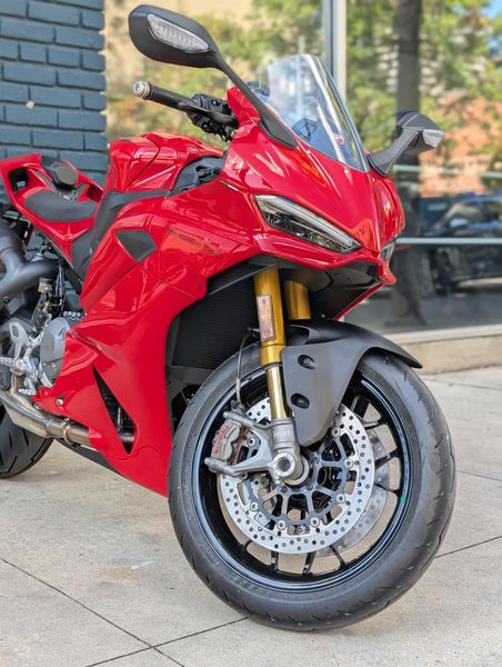 New 2026 Ducati PANIGALE V2S 
