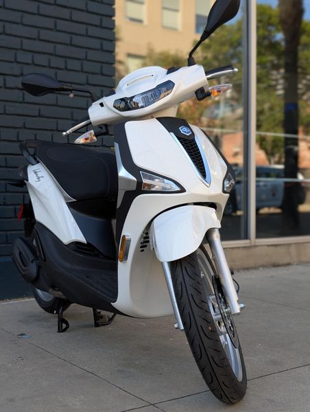 New 2025 PIAGGIO LIBERTY 150 