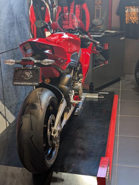 New 2025 Ducati PANIGALE V4 S 