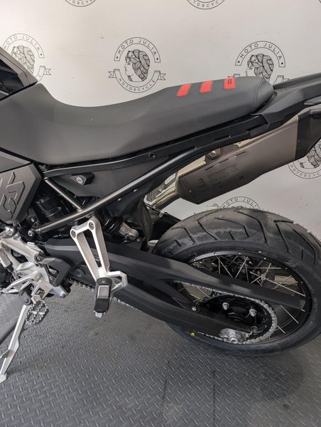 New 2025 BMW F900GS 