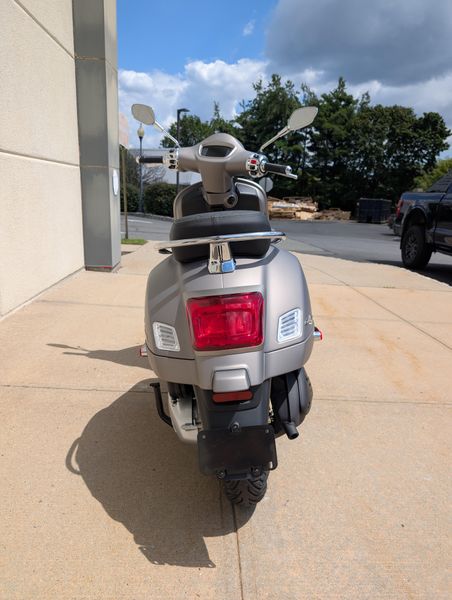2024 Vespa GTS SUPERTECH 300Image 5