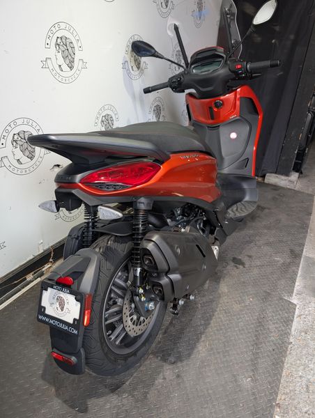 New 2024 PIAGGIO BV 400 