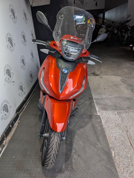 New 2024 PIAGGIO BV 400 