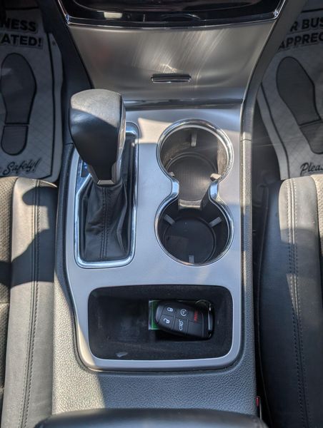 2021 Jeep Grand Cherokee Laredo X photo 17