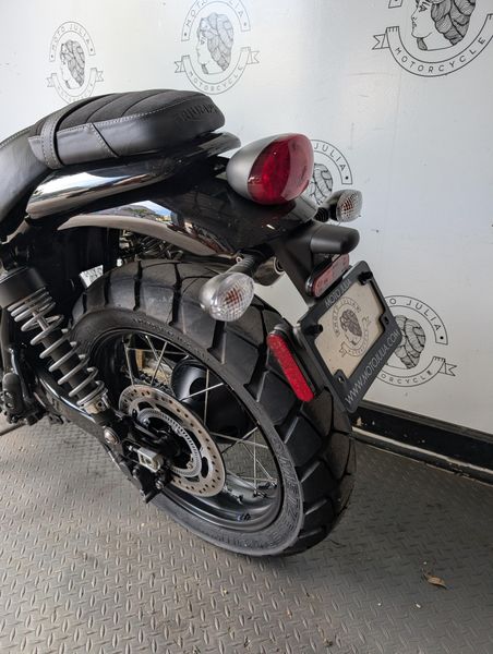 New 2025 Triumph SCRAMBLER 900 
