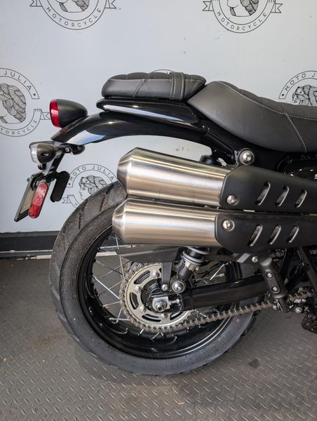 New 2025 Triumph SCRAMBLER 900 