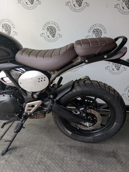 New 2025 Triumph SCRAMBLER 400X 