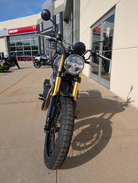 2025 Royal Enfield Bear 650Image 4