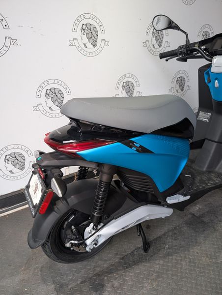 New 2022 PIAGGIO 1 ACTIVE 