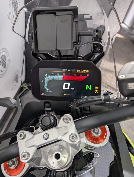 2025 BMW F900GS 