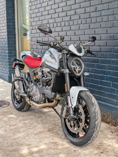 2024 Ducati MONSTER PLUS 