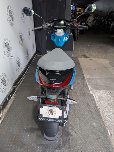 New 2022 PIAGGIO 1 ACTIVE 