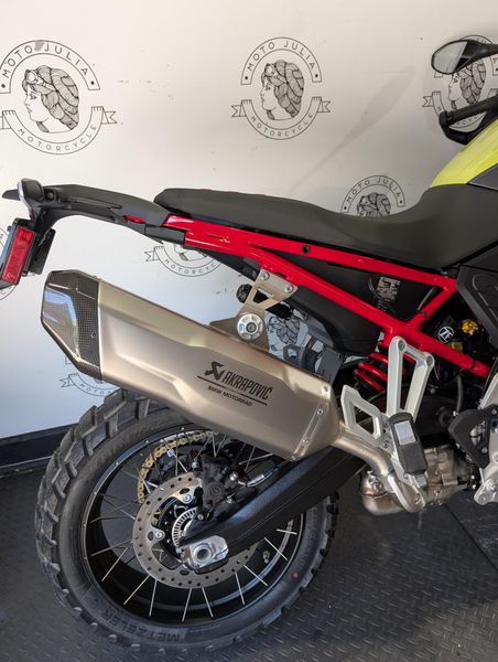 2025 BMW F900GS 