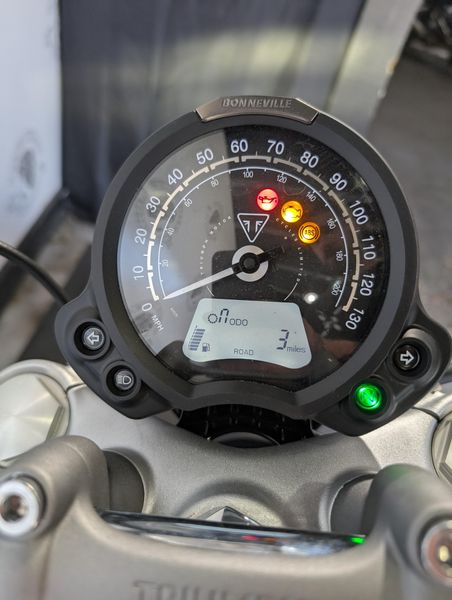 New 2025 Triumph BONNEVILLE SPEEDMASTER 