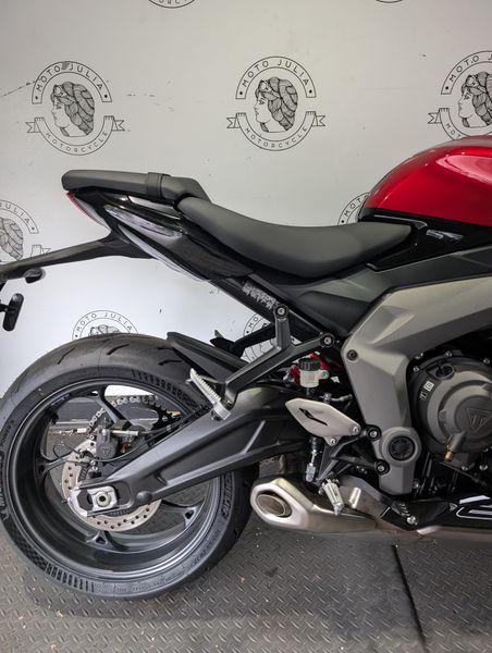 New 2025 Triumph DAYTONA 660 
