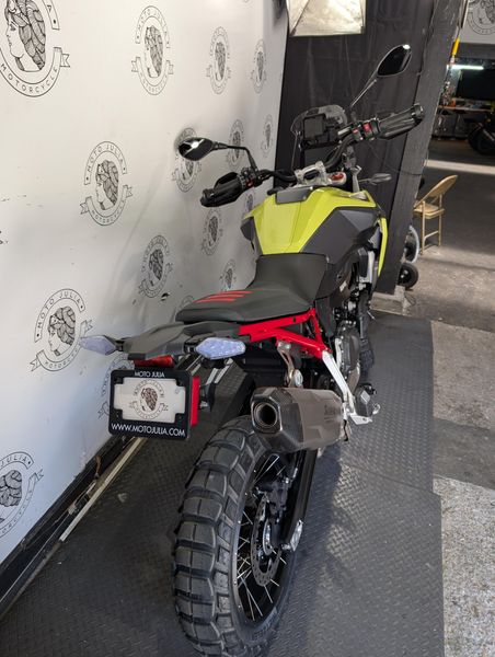 2025 BMW F900GS 