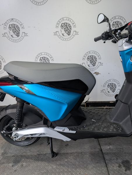 New 2022 PIAGGIO 1 ACTIVE 