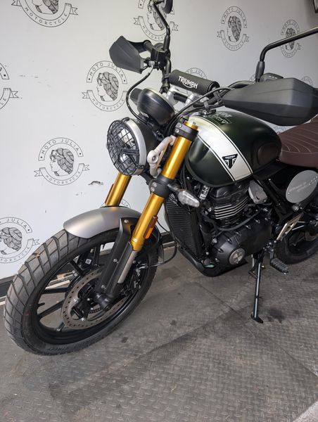 New 2025 Triumph SCRAMBLER 400X 