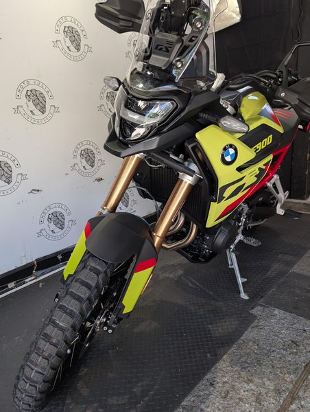 2025 BMW F900GS 
