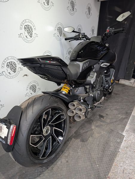 New 2024 Ducati DIAVEL V4 