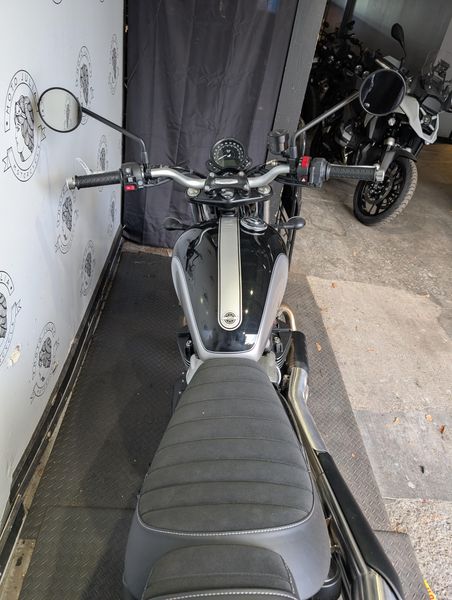 New 2025 Triumph SCRAMBLER 900 