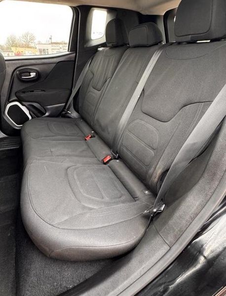 Used 2018 Jeep Renegade LatitudeImage 8