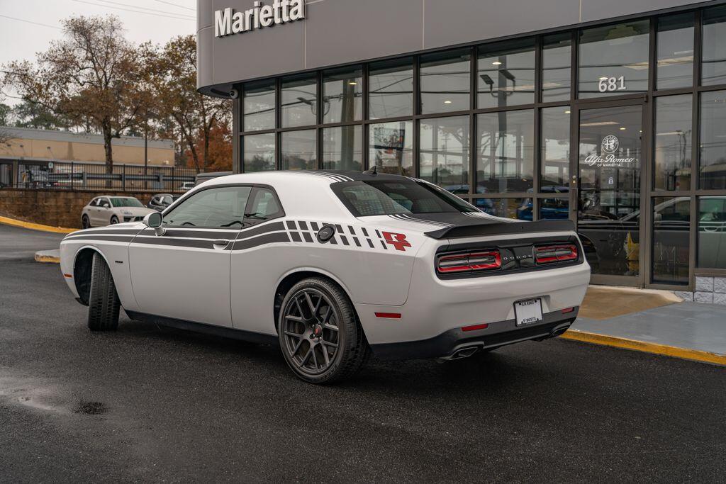 2017 Dodge Challenger R/T Plus photo 5