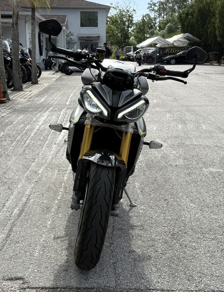 2022 Triumph Speed Triple 1200 RS