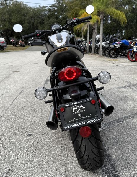 2025 Triumph Bonneville Bobber