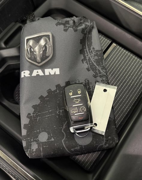 Used 2020 RAM 1500 Limited in a Ivory White Tri Coat Pearl Coat exterior color and Blackinterior. Thys Motor Company 319-318-6640 thysmotorco.com 