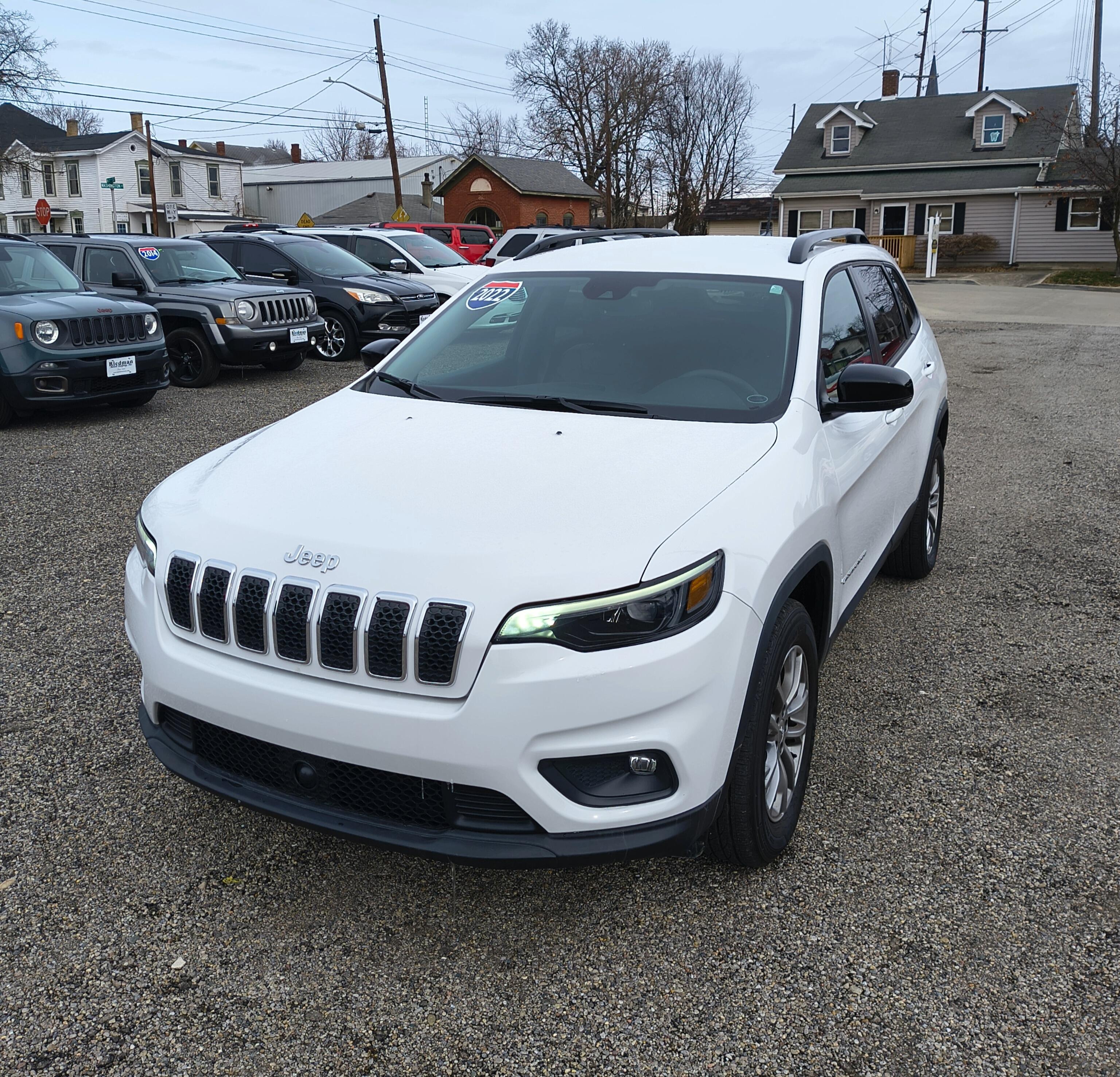 2022 Jeep Cherokee Latitude Lux's photo